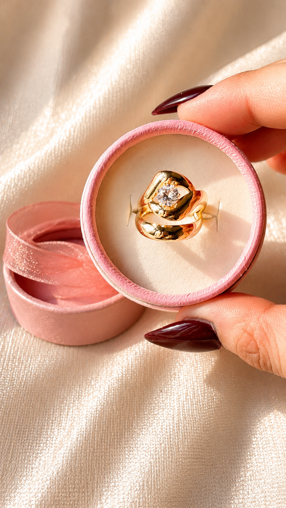 Geometric Swirl Anti-Tarnish Gold Ring for Women | Waterproof Zircon Statement Ring | Minimalist Luxury Jewelry