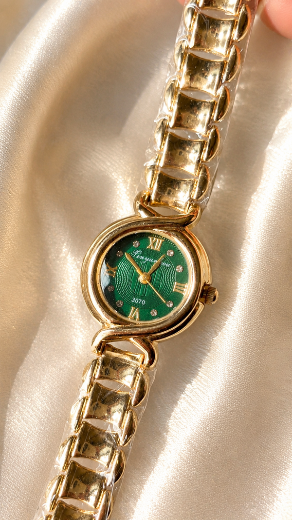 Luxe Gold Oval Link Watch – Elegant Dainty Wristwatch with Crystal Dial