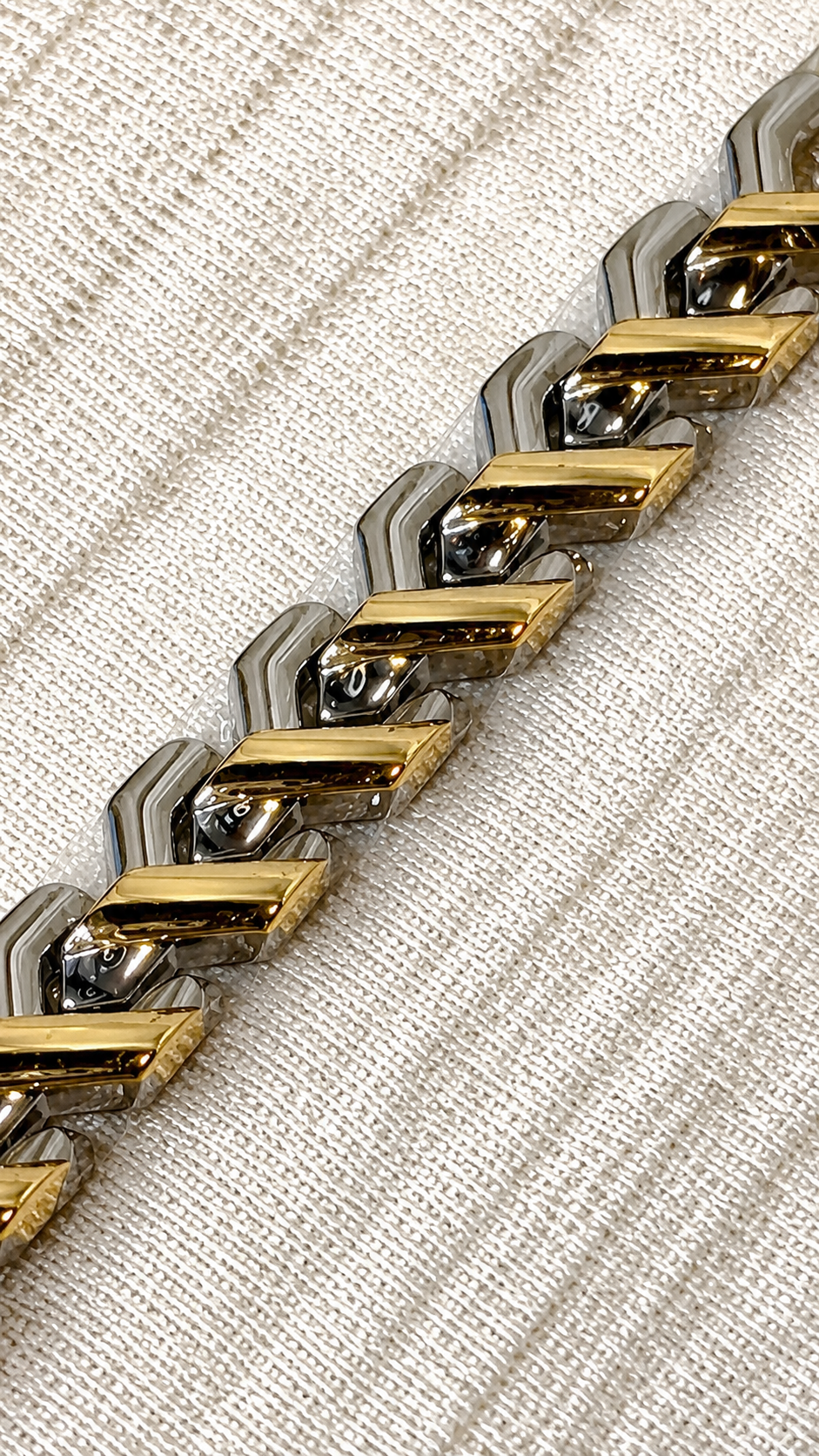 Luxury Two-Tone Women's Watch | Gold & Silver Chain Bracelet Quartz Watch | Elegant Fashion Wrist Watch